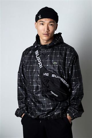 Køb stilfuldt tøj fra Lacost hos Modish